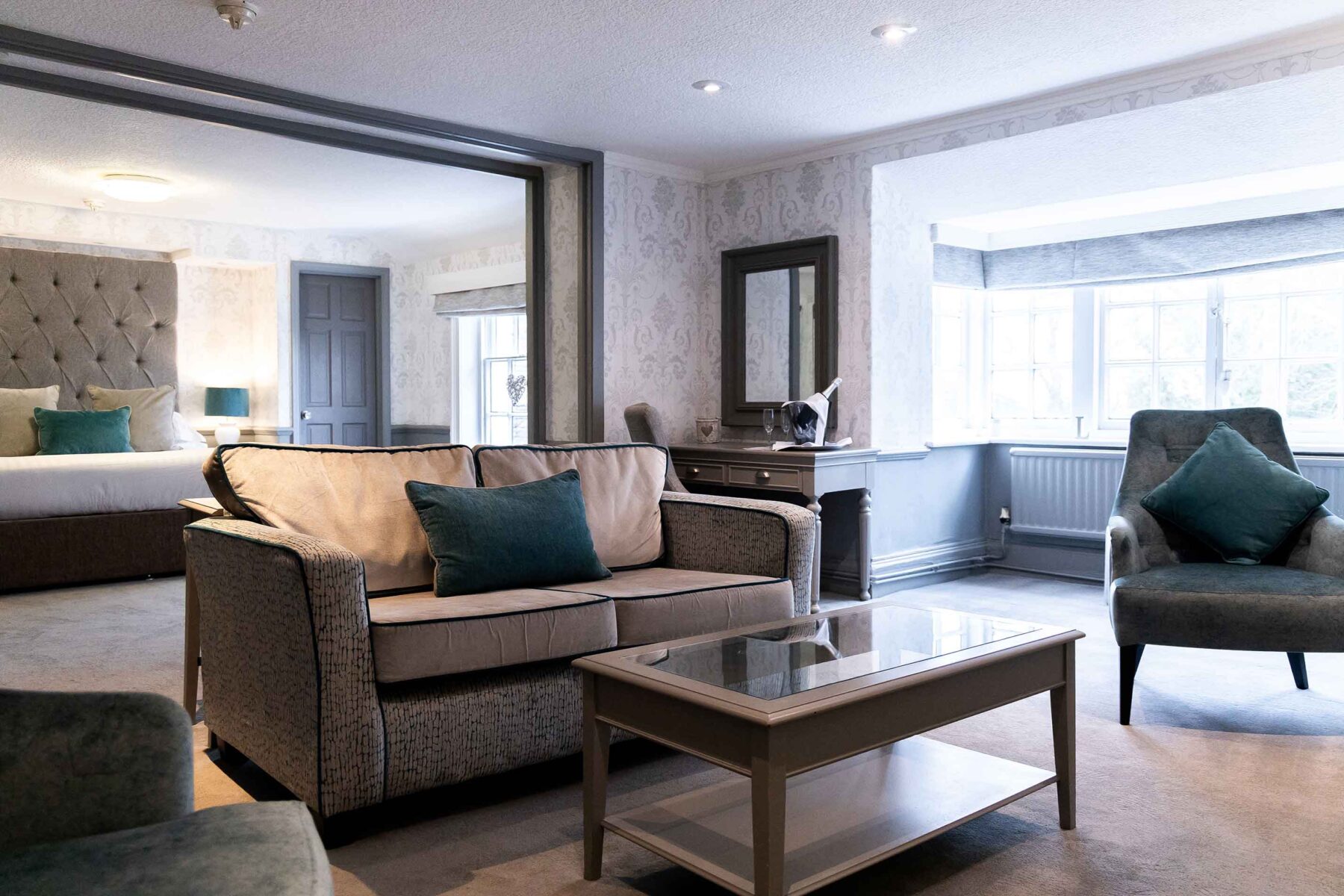 Rooms and Suites